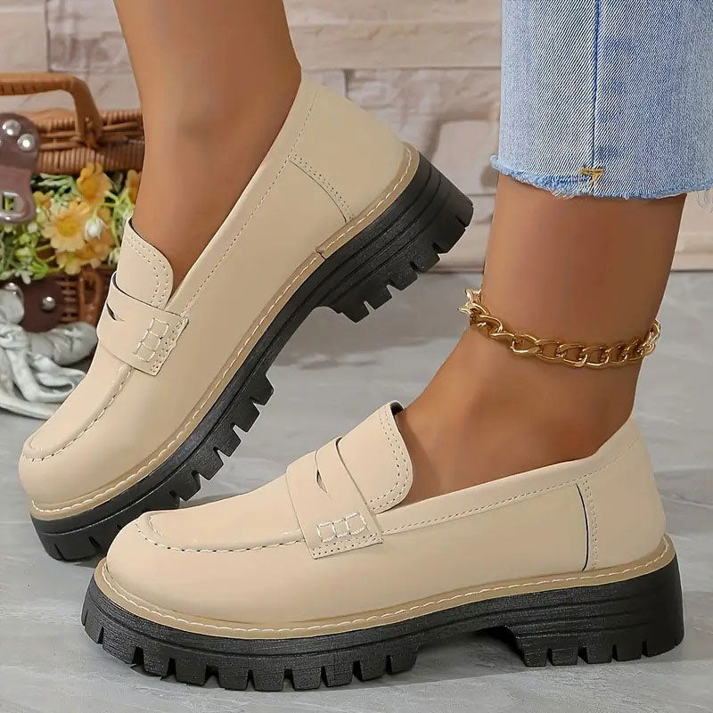 Dames loafers met plateauzool en stijlvolle afwerking