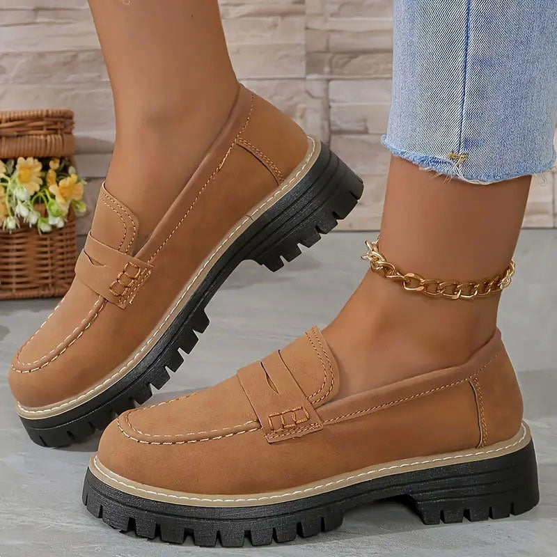 Dames loafers met plateauzool en stijlvolle afwerking
