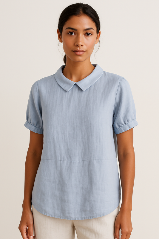 Luchtige damesblouse met korte mouwen en elegante kraag